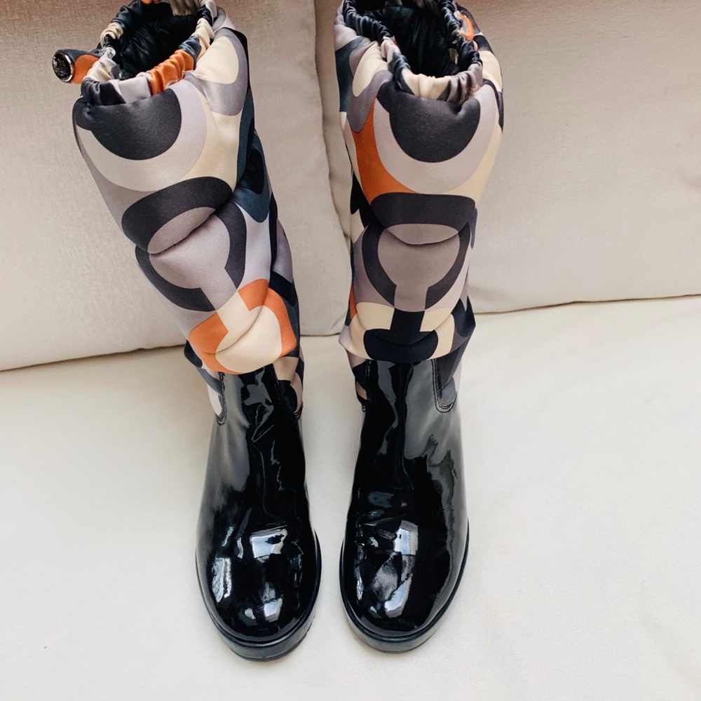 Coach Charm Signature Logo Winter Puffer B…